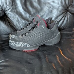 Jordan 19 OG Low Black cement (2004)